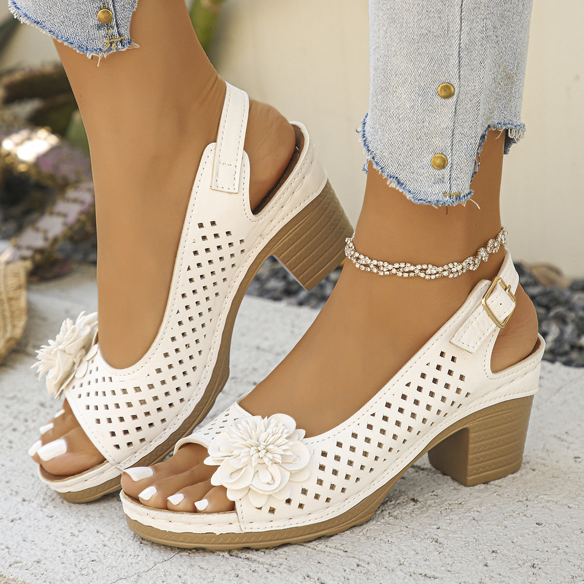 Plus Size Flower Casual Buckle Solid Color High Heel Sandals